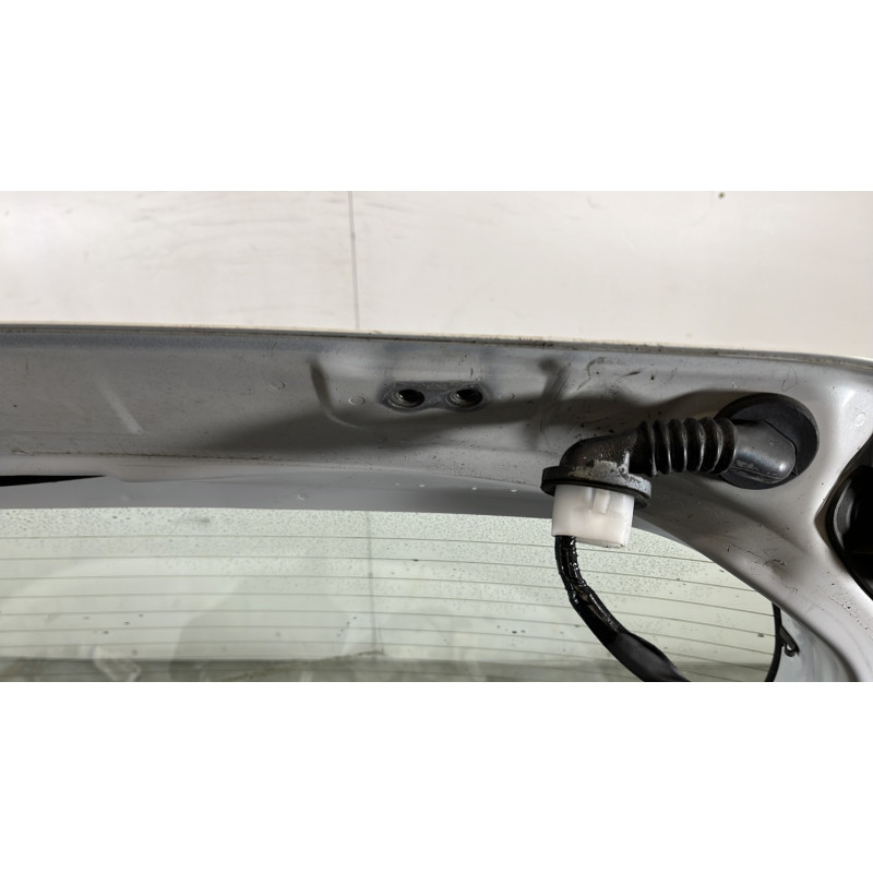 Malle/Hayon arriere TOYOTA YARIS 3 Photo n°7