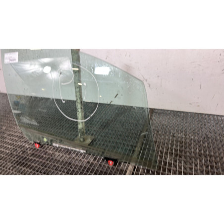 Vitre avant droit TOYOTA YARIS 3
