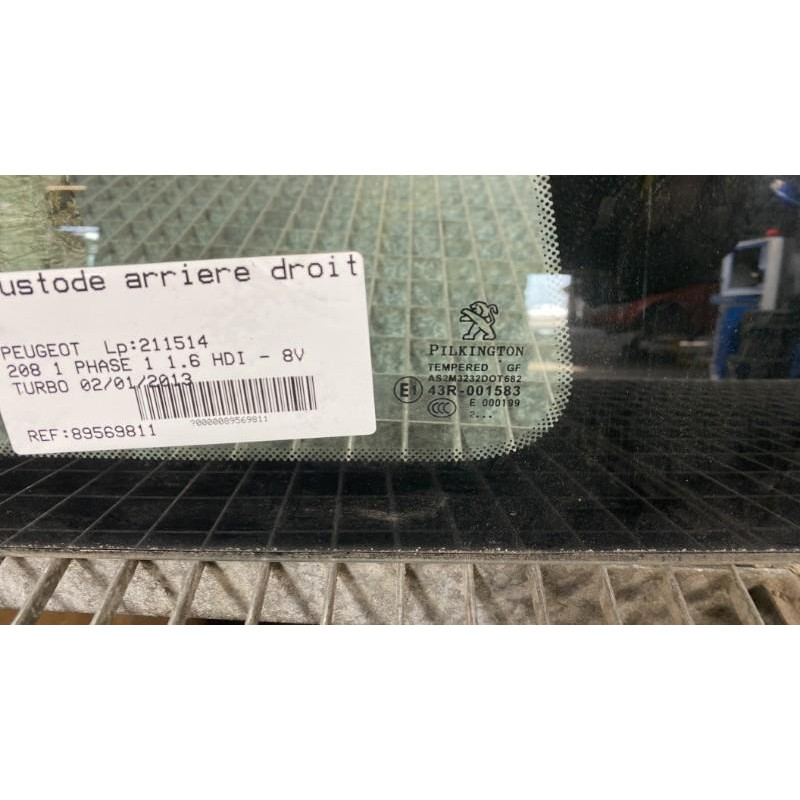 Custode arriere droit PEUGEOT 208 1 Photo n°1