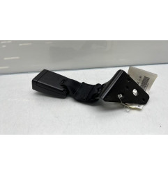 Attache ceinture arriere gauche PEUGEOT 208 1