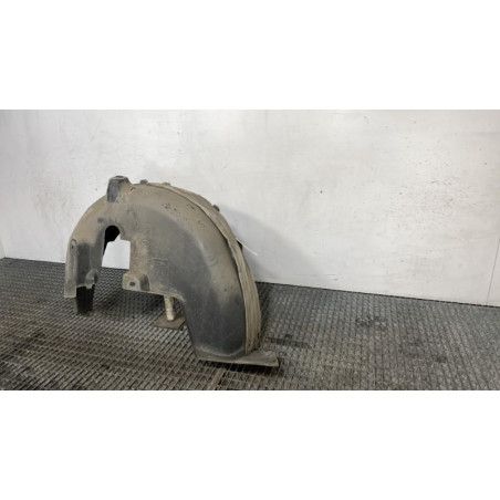 Pare boue arriere droit PEUGEOT 208 1