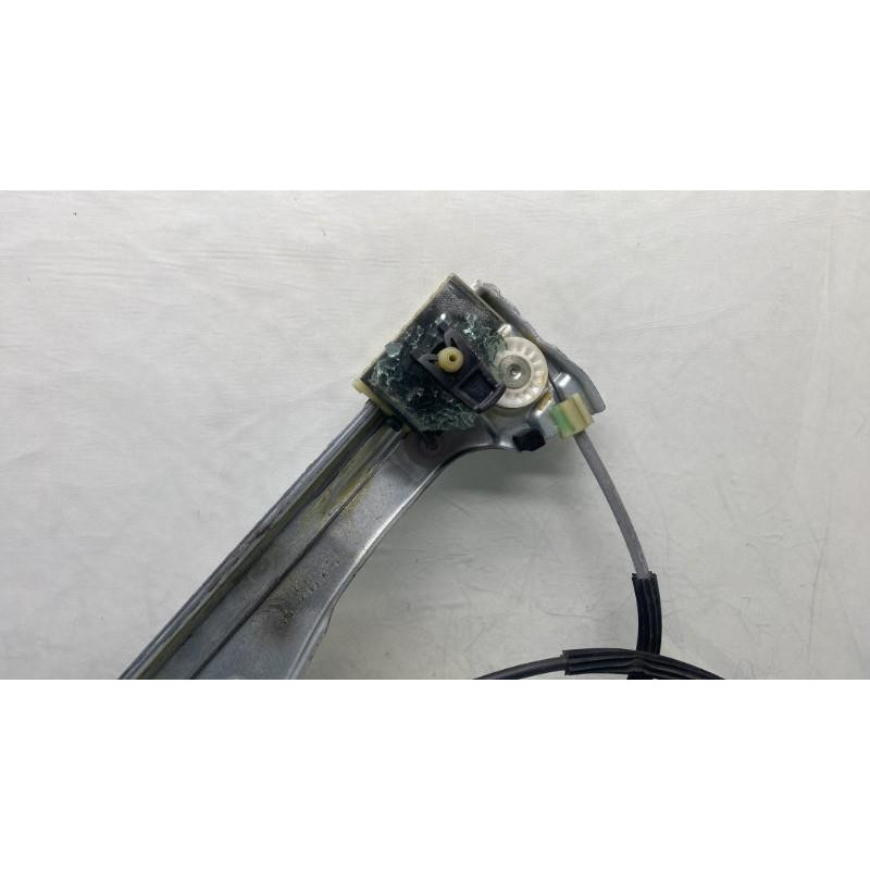 Leve vitre electrique avant gauche CITROEN C4 CACTUS Photo n°8