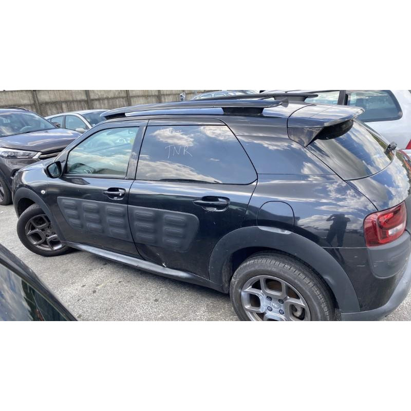 Pare boue arriere droit CITROEN C4 CACTUS Photo n°19