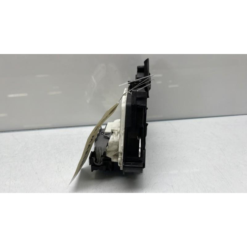 Serrure arriere droit VOLKSWAGEN POLO 5 Photo n°8