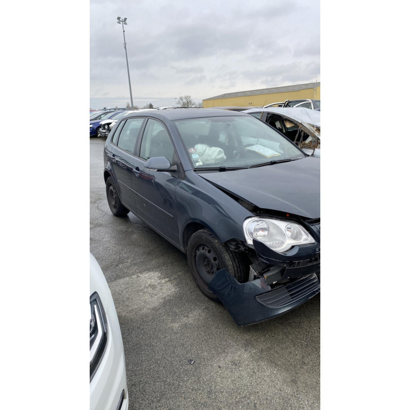 Compresseur clim VOLKSWAGEN POLO 4 Photo n°14