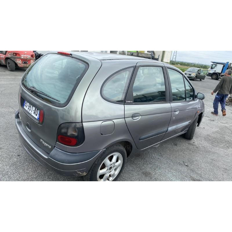 Pare choc arriere RENAULT SCENIC 1 Photo n°10
