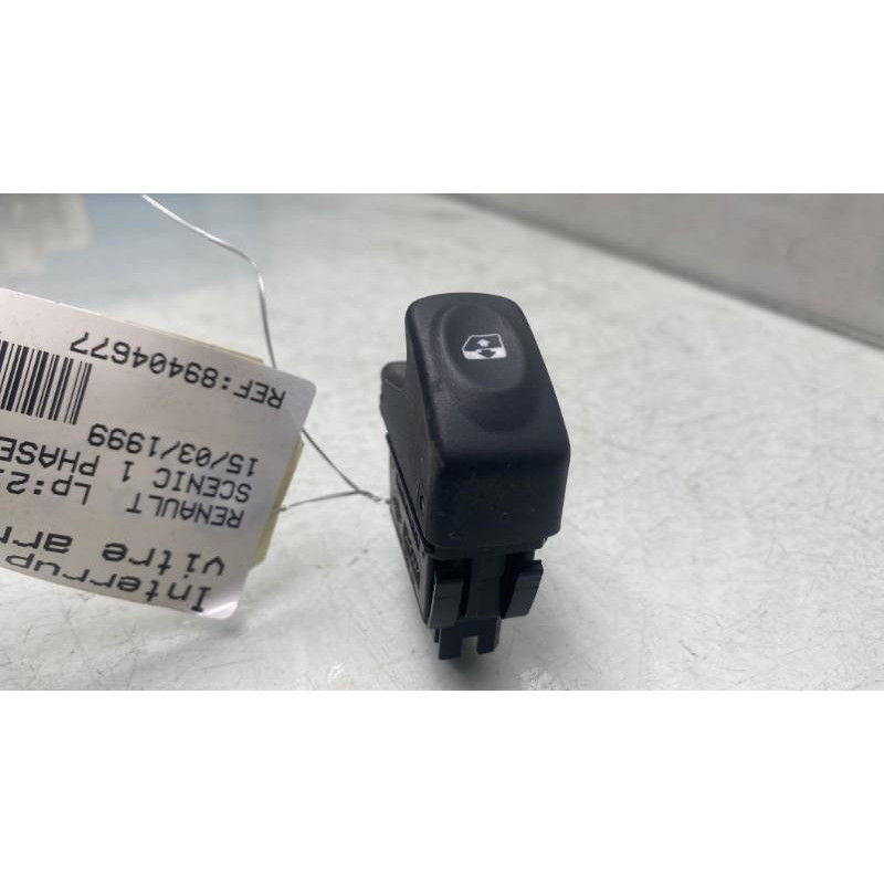 Interrupteur de leve vitre arriere droit RENAULT SCENIC 1 Photo n°1