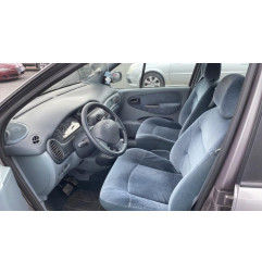 Serrure avant droit RENAULT SCENIC 1