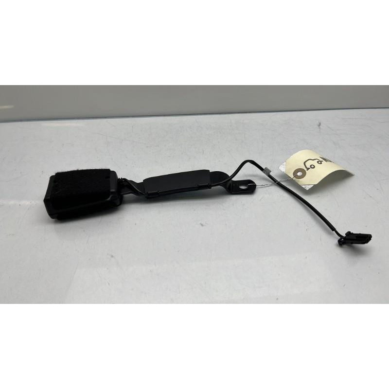 Attache ceinture avant droit AUDI A1 1 Photo n°5