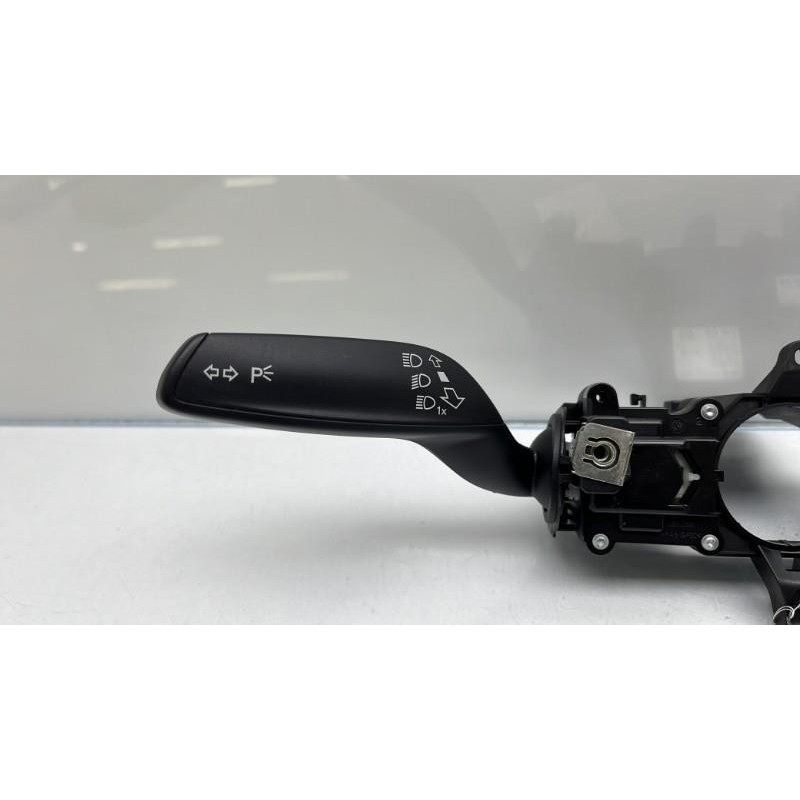 Support commodo (commutateur) AUDI A1 1 Photo n°10