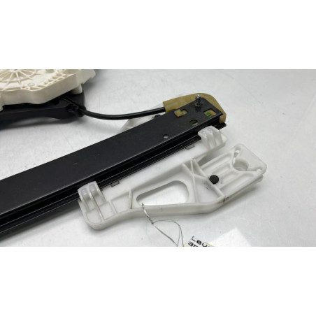 Leve vitre electrique arriere droit AUDI A1 1 Photo n°1