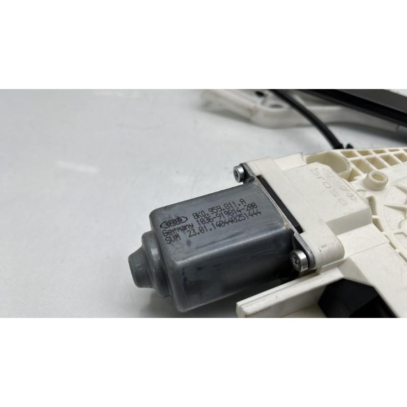 Leve vitre electrique arriere droit AUDI A1 1 Photo n°2