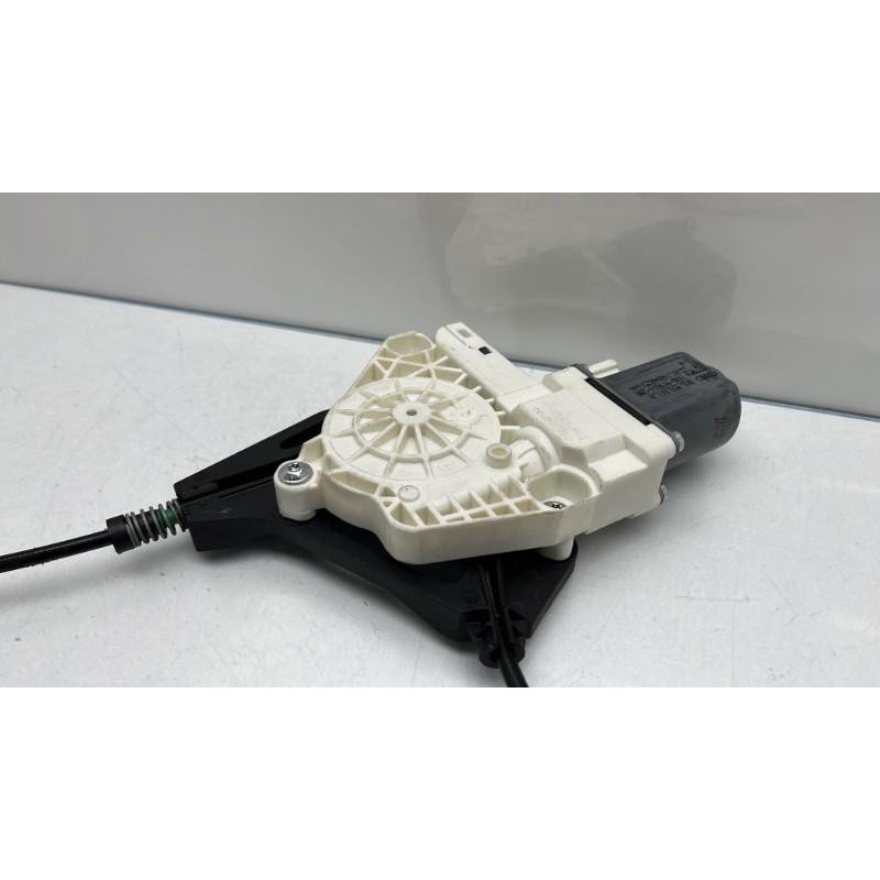 Leve vitre electrique arriere droit AUDI A1 1 Photo n°7