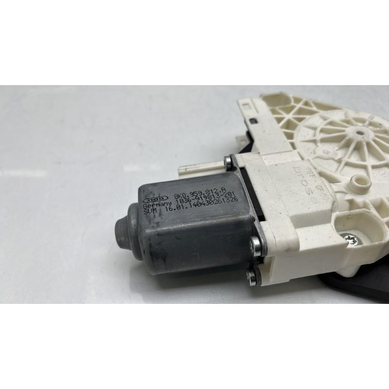Leve vitre electrique arriere gauche AUDI A1 1 Photo n°7