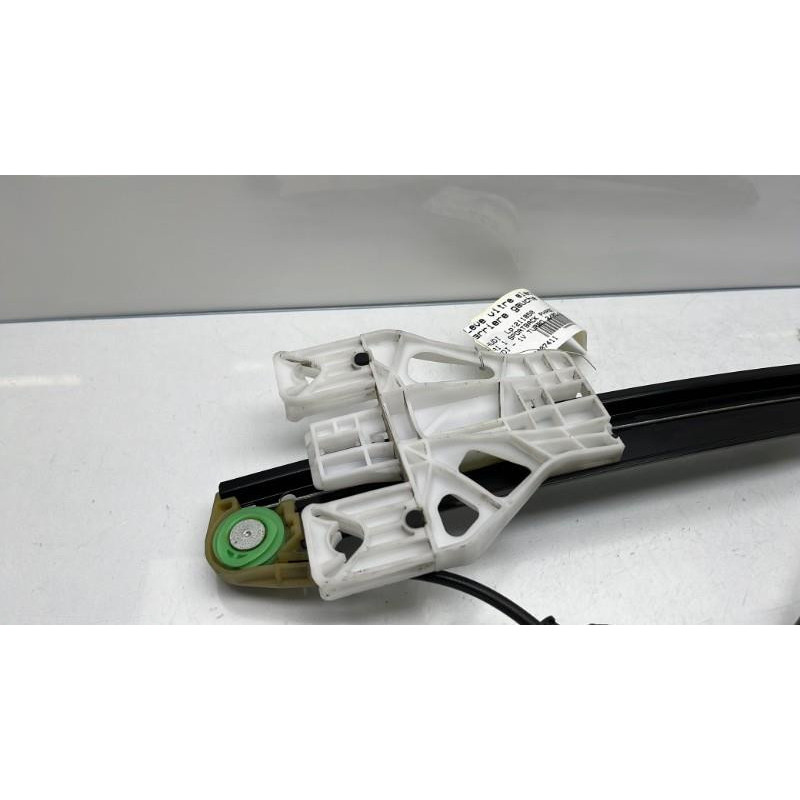 Leve vitre electrique arriere gauche AUDI A1 1 Photo n°9