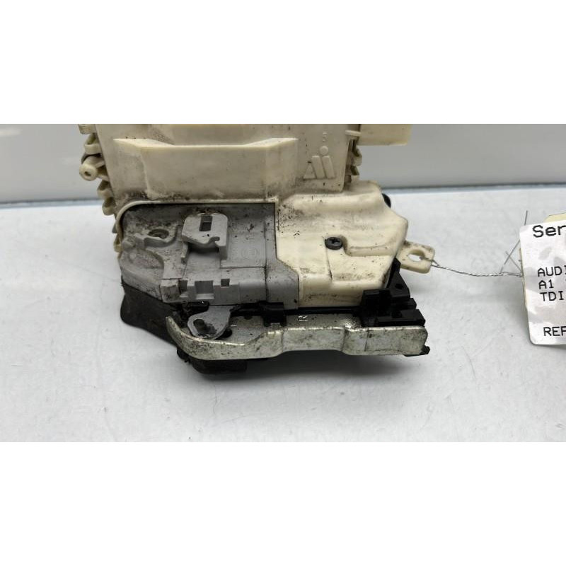 Serrure avant droit AUDI A1 1 Photo n°3