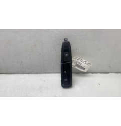 Interrupteur de leve vitre arriere droit RENAULT CLIO 4