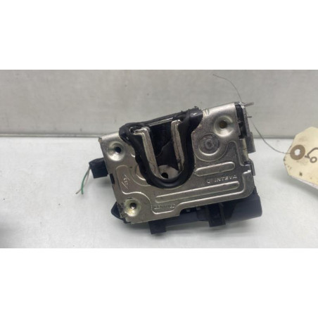 Serrure avant droit DACIA DUSTER 1