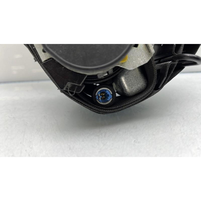 Pretensionneur de ceinture avant droit RENAULT CLIO 4 Photo n°4