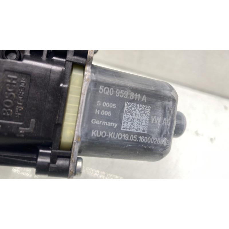 Leve vitre electrique arriere gauche VOLKSWAGEN TIGUAN 2 Photo n°4