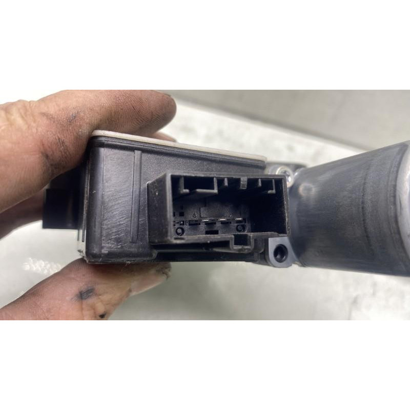 Leve vitre electrique arriere gauche VOLKSWAGEN TIGUAN 2 Photo n°6