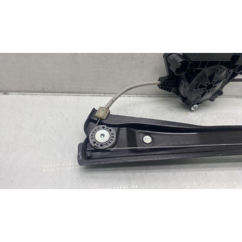 Leve vitre electrique arriere gauche VOLKSWAGEN TIGUAN 2 Photo n°9