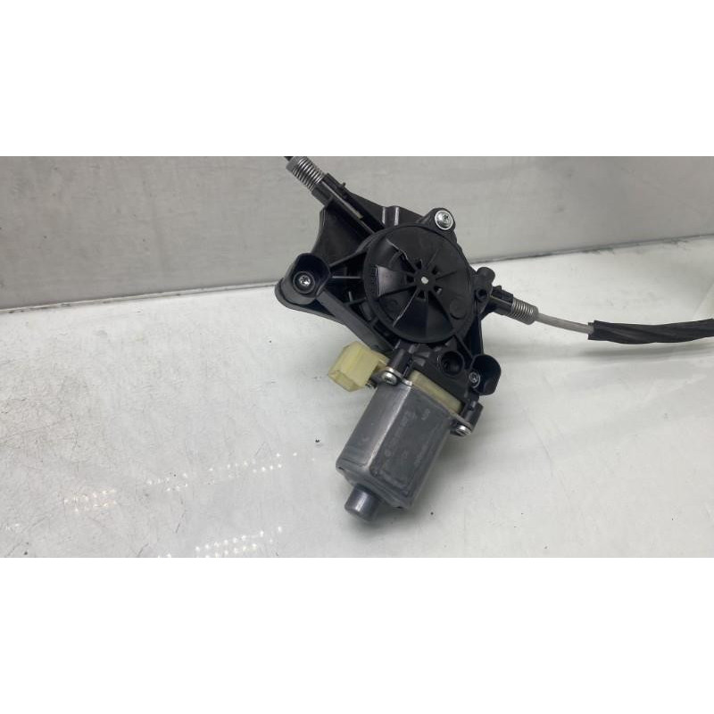 Leve vitre electrique avant gauche VOLKSWAGEN TIGUAN 2 Photo n°3