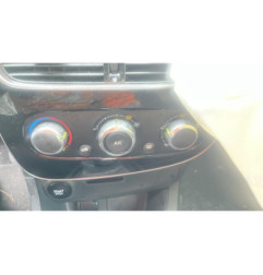 Attache ceinture avant droit RENAULT CLIO 4