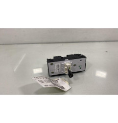 Interrupteur de leve vitre avant gauche KIA CEE-D 3