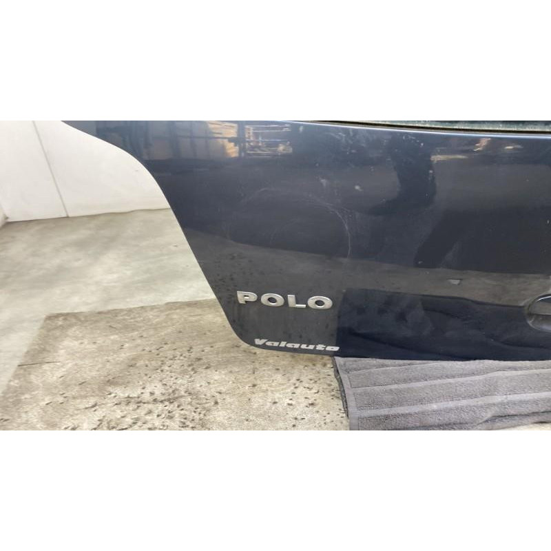 Malle/Hayon arriere VOLKSWAGEN POLO 4 Photo n°3