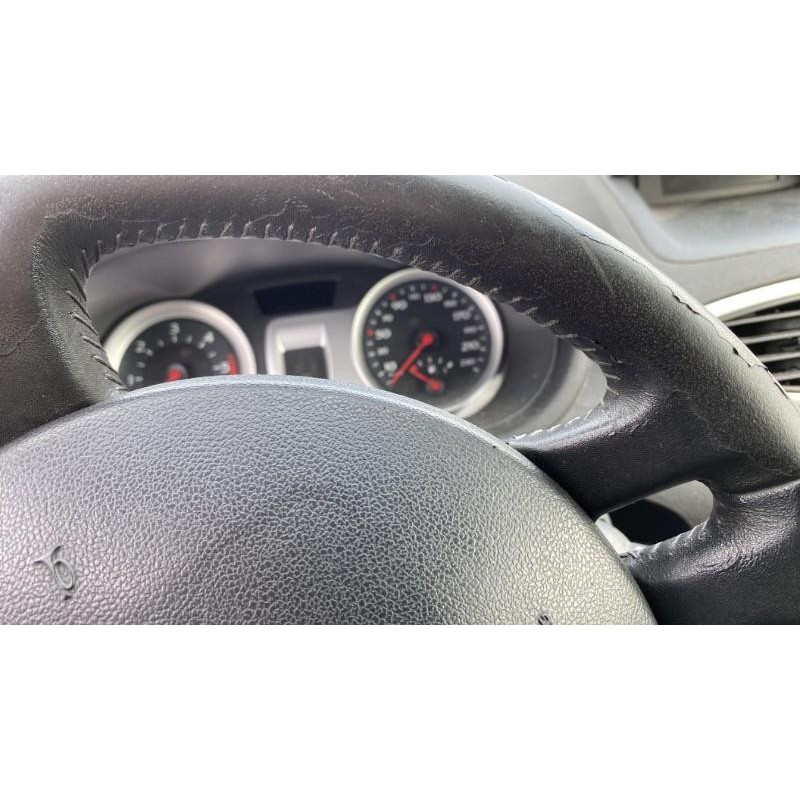 Pretensionneur de ceinture arriere gauche RENAULT CLIO 3 Photo n°9