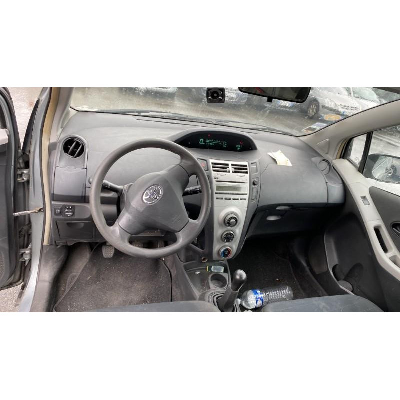 Serrure avant droit TOYOTA YARIS 2 Photo n°19