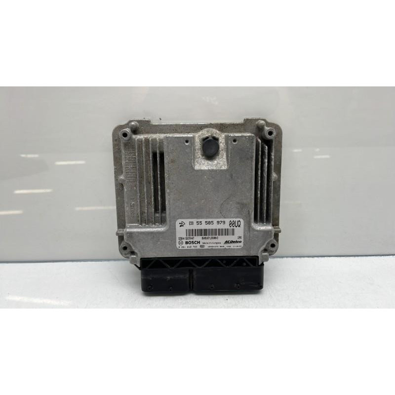 Calculateur moteur OPEL CORSA D Photo n°2