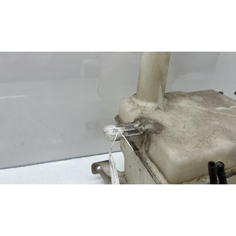 Vase de lave glace KIA CARENS 3 Photo n°4