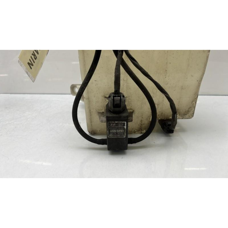 Vase de lave glace KIA CARENS 3 Photo n°7