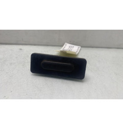 Bouton de coffre DACIA DUSTER 2