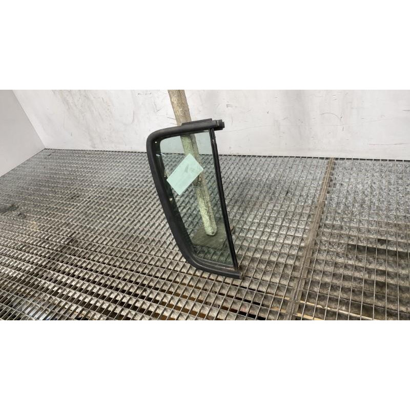 Custode arriere droit (porte) SUZUKI SWIFT 3 Photo n°1