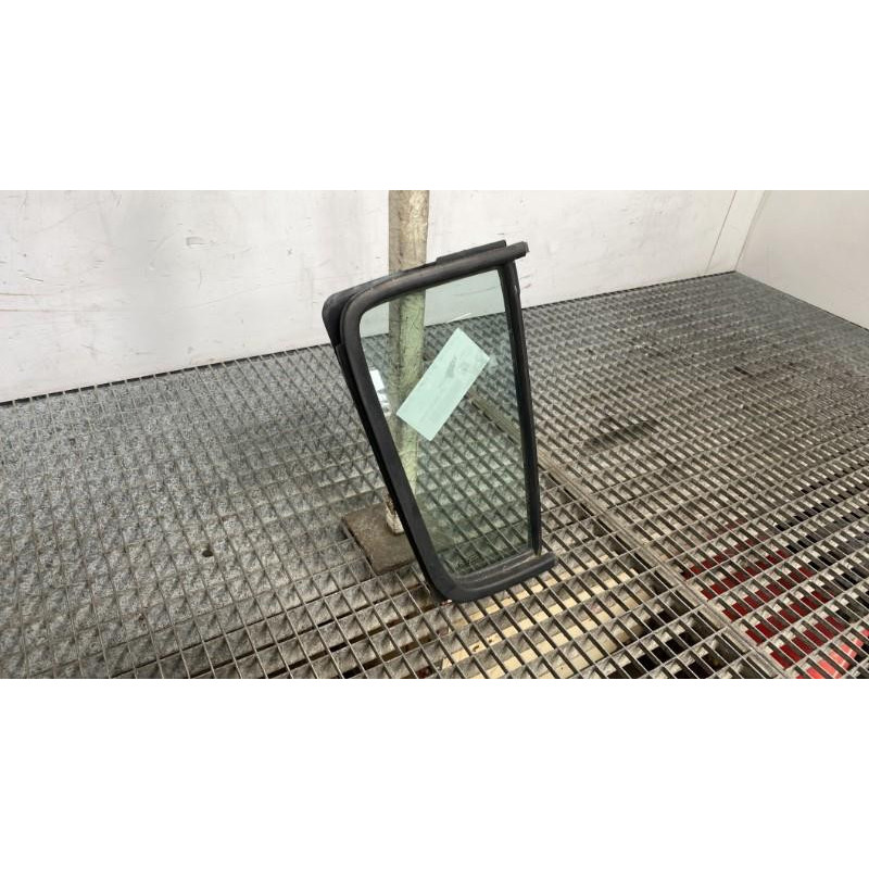 Custode arriere droit (porte) SUZUKI SWIFT 3 Photo n°4
