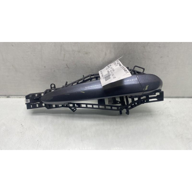 Poignee porte avant droit BMW SERIE 1 F21 Photo n°5