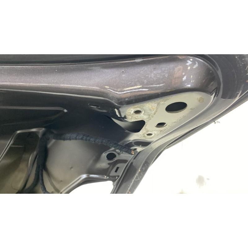 Malle/Hayon arriere VOLKSWAGEN PASSAT 5 Photo n°5