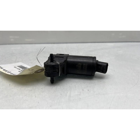 Pompe lave glace avant SUZUKI ACROSS Photo n°1