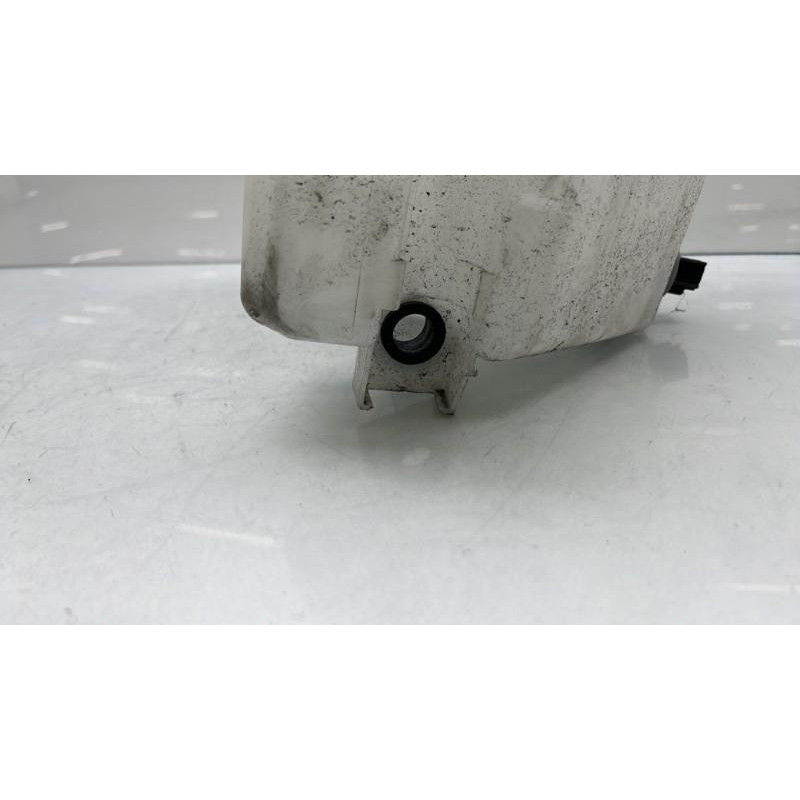 Vase de lave glace SUZUKI ACROSS Photo n°1