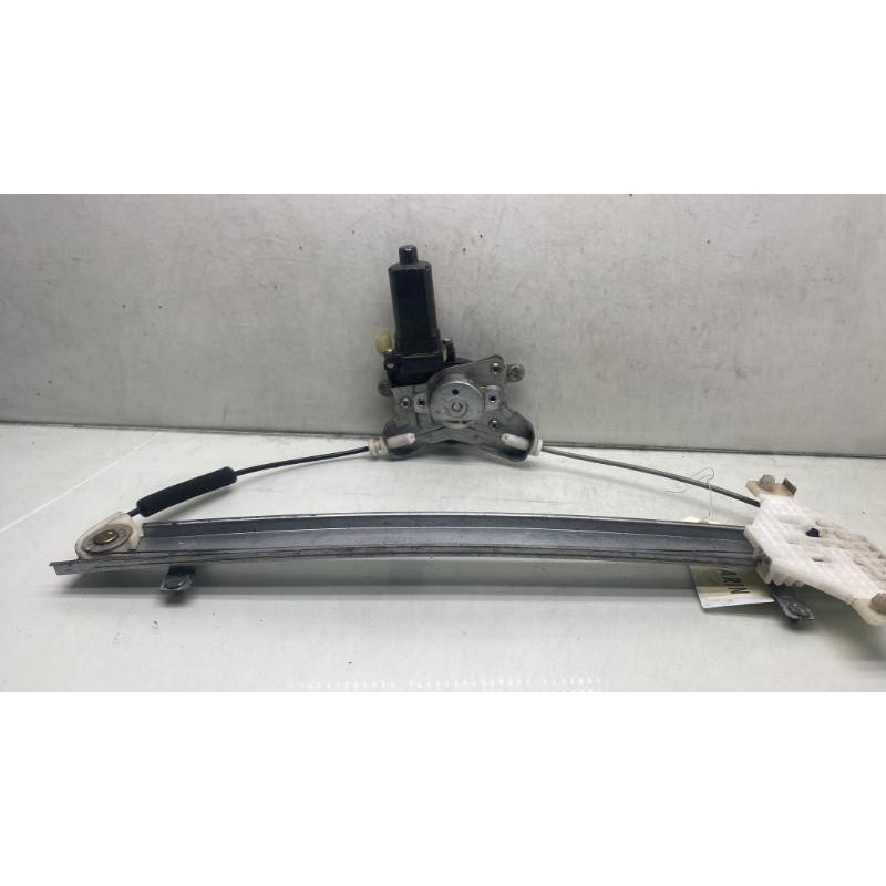 Leve vitre electrique avant droit HYUNDAI TERRACAN Photo n°5