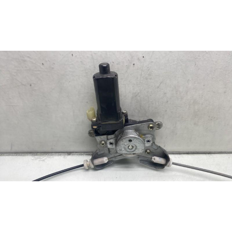 Leve vitre electrique avant droit HYUNDAI TERRACAN Photo n°6