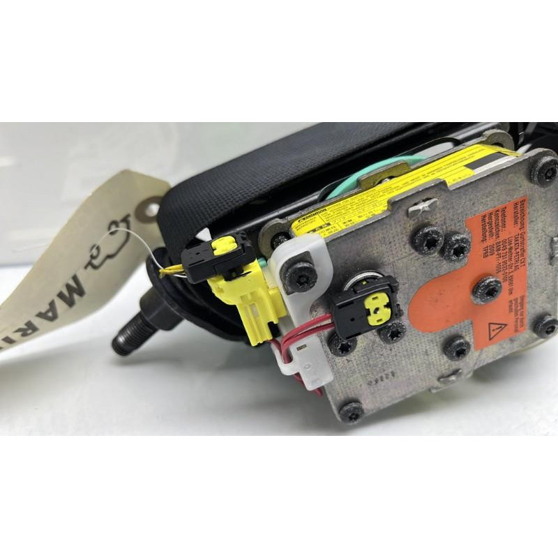 Pretensionneur de ceinture avant gauche TOYOTA AURIS 1 Photo n°4