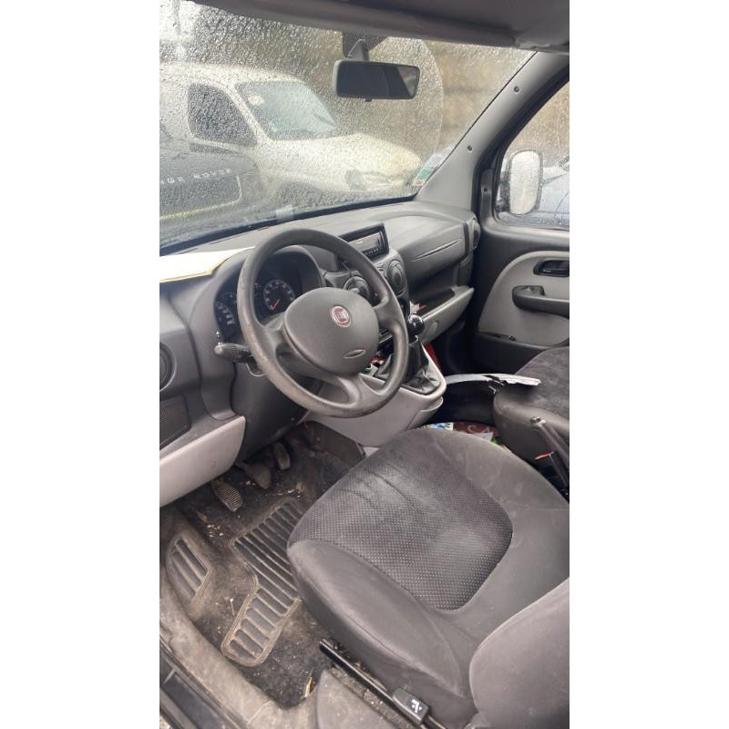 Pare choc arriere FIAT DOBLO 1 Photo n°14
