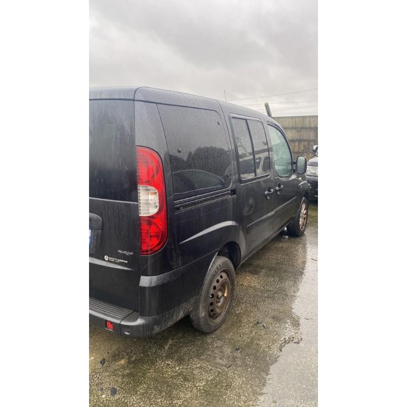 Pare choc arriere FIAT DOBLO 1 Photo n°15