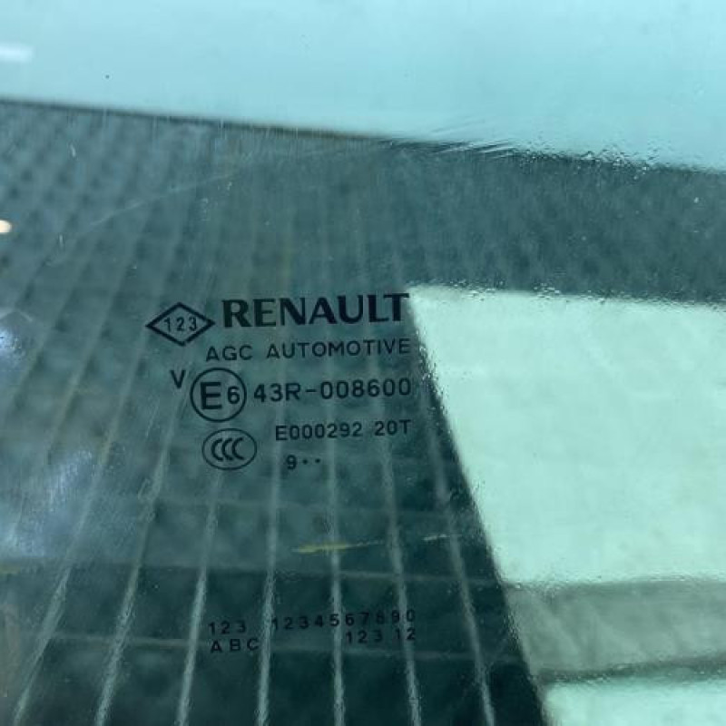 Vitre arriere gauche RENAULT SCENIC 4 Photo n°4