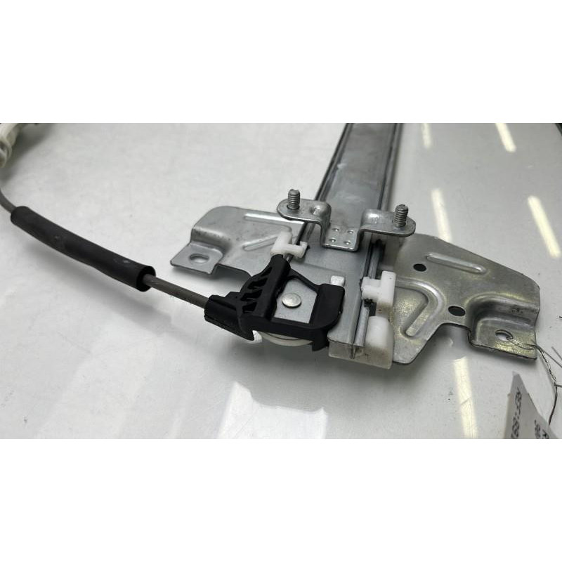 Leve vitre electrique avant gauche KIA RIO 3 Photo n°4