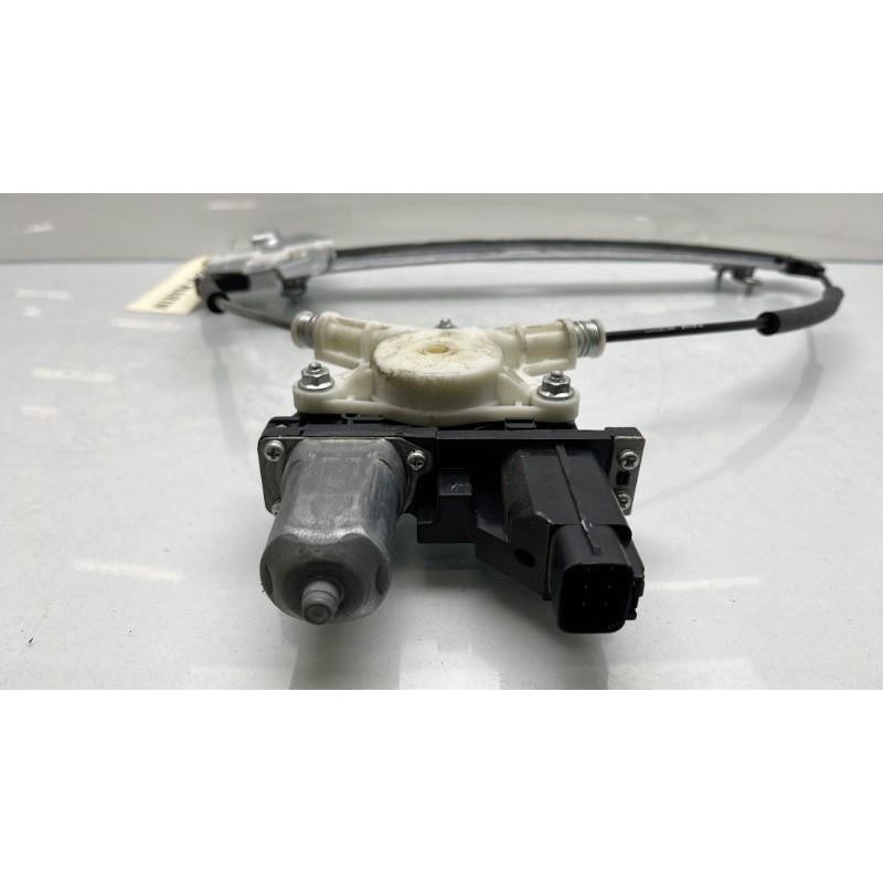 Leve vitre electrique avant gauche KIA RIO 3 Photo n°7